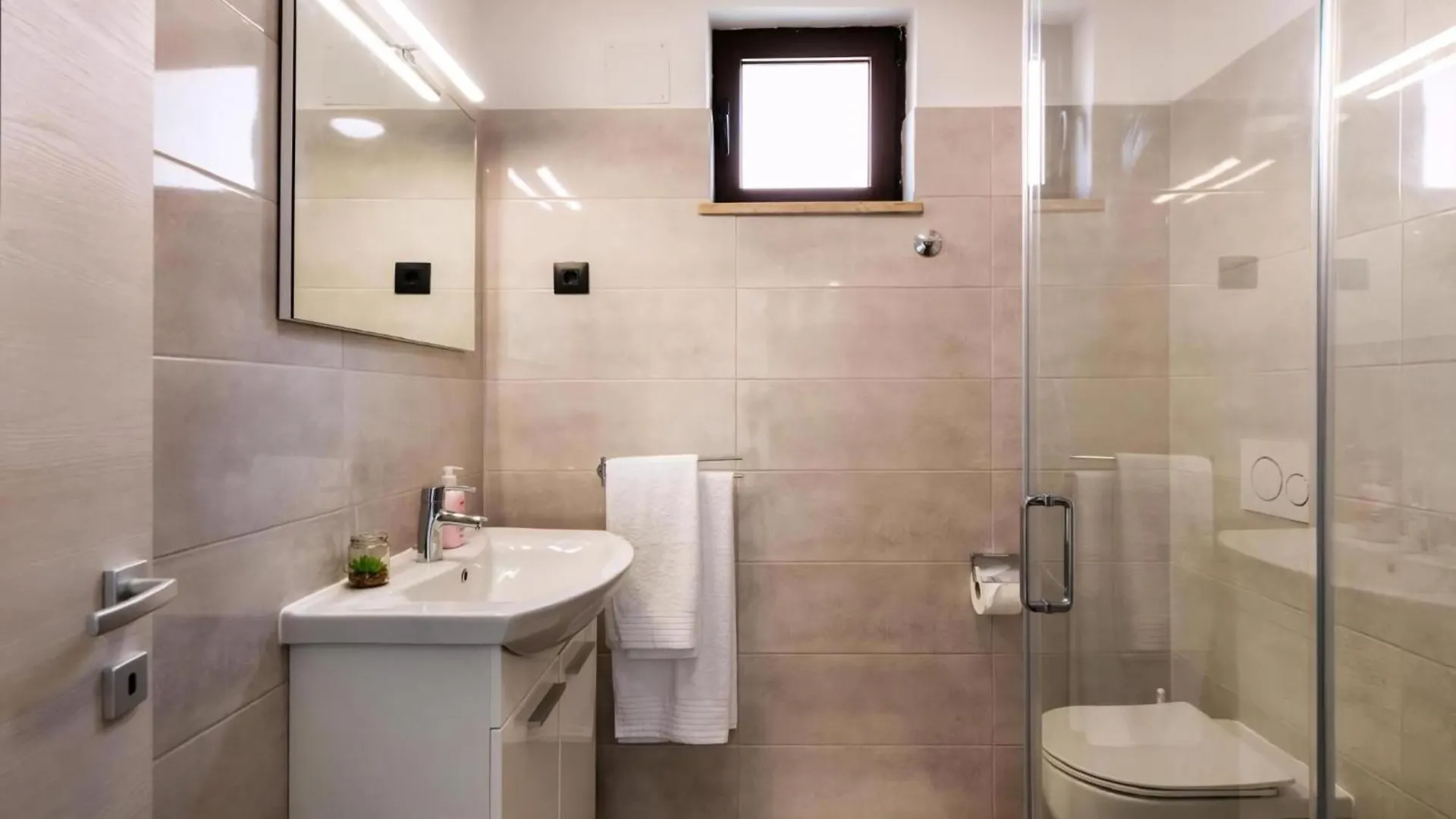 Apartments Lovric With Wellness Apt 1 Pula 0*,  Croatia